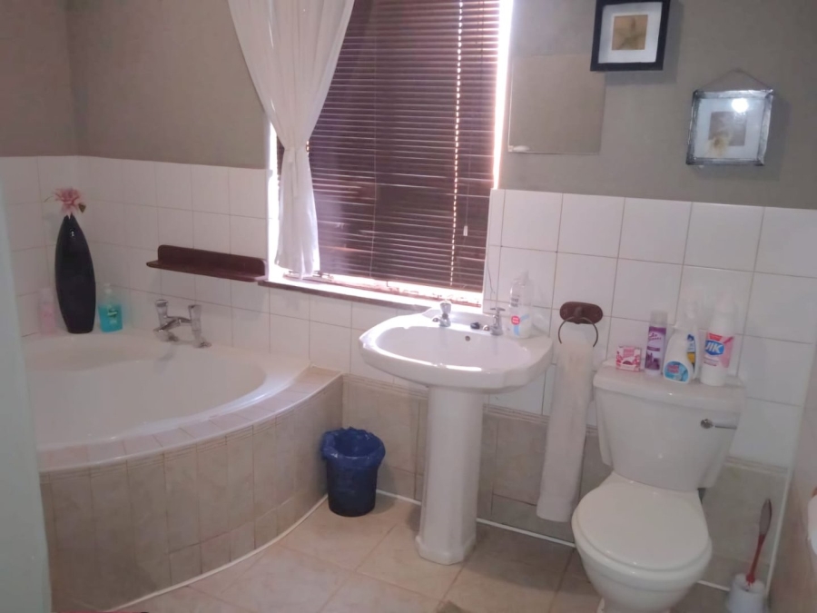 4 Bedroom Property for Sale in Gardeniapark Free State